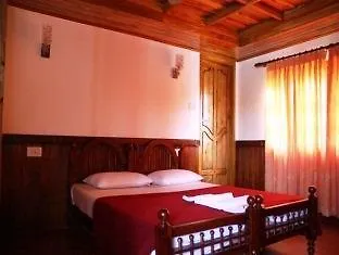 Indraprastham Houseboat Hotel Alappuzha Botel